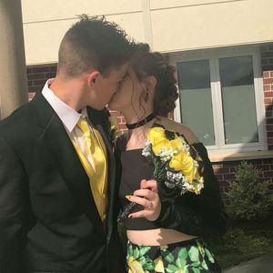 Meet your Posher, Ethan